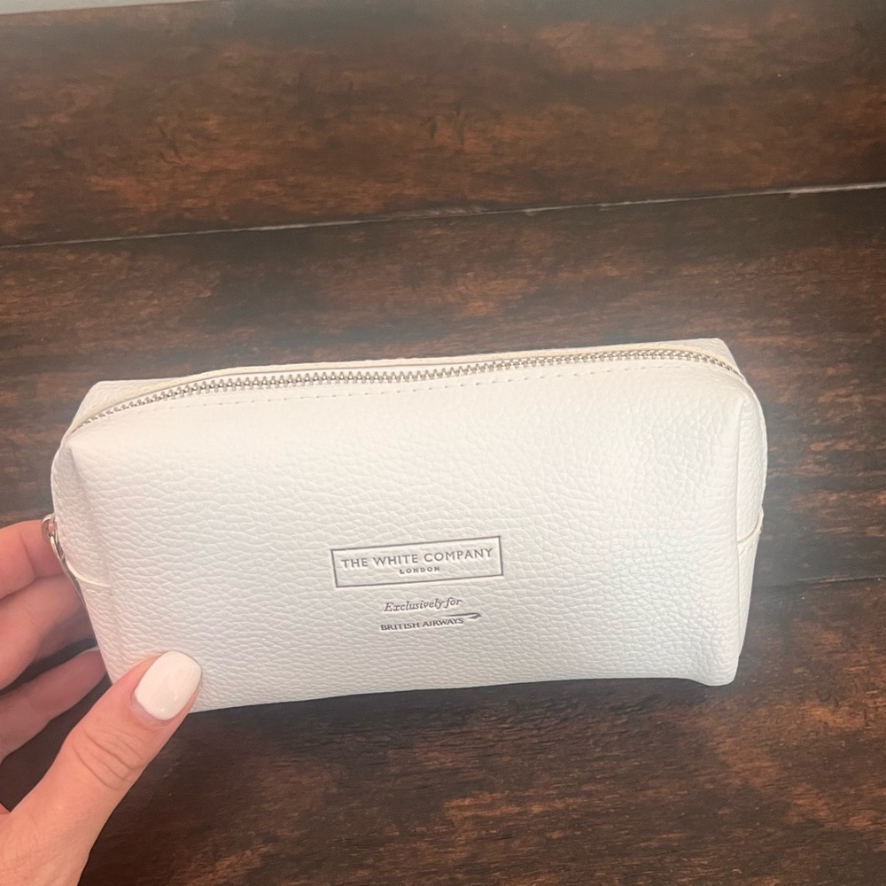 NWOT White company Travel Bag